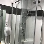 卢滕西亚酒店 酒店