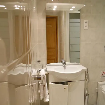 Hotel Lutetia 2*